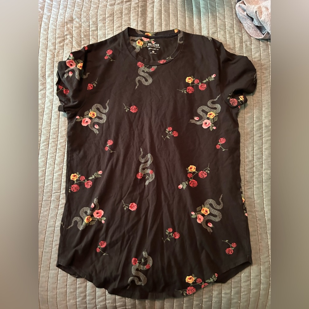 Hollister Curved Hem Tee